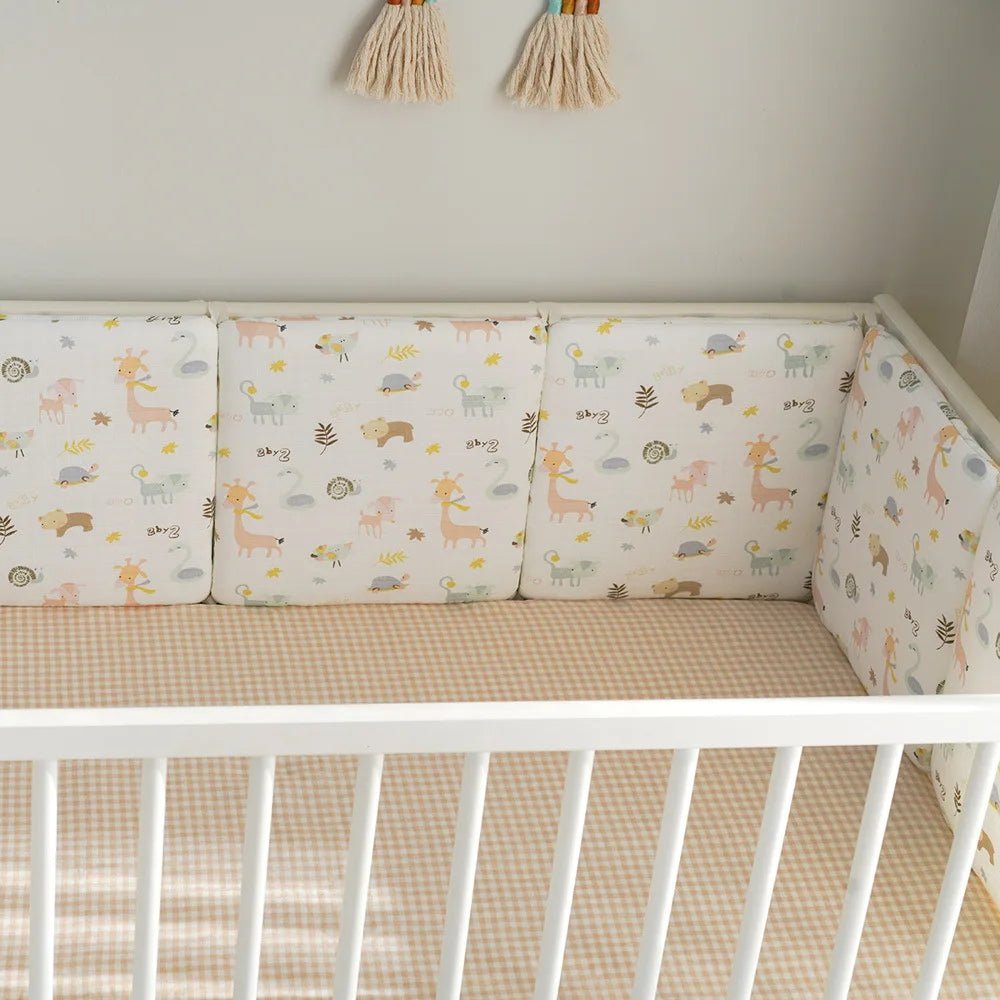 Tour de lit bebe Douceur beige dans un berceau