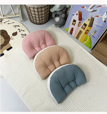 Coussin bébé | Coton Respirant TrésorBébé placé sur un tapis