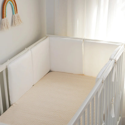 Tour de lit pour bebe | Dream Blanc dans un berceau blanc