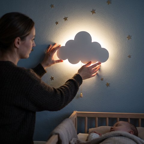 Veilleuse murale | Automatique Design avec maman qui l'accroche au mur